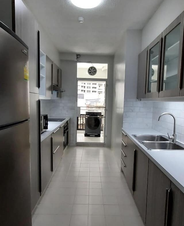 3-Bed 2-Bath 250sqm Vanicha Park for Rent near BTS Chidlom, 90K THB/month