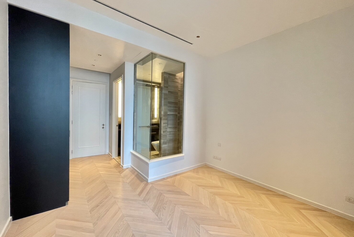 2-Bedroom, 3-Bathroom 129 sqm Condo for Rent at Four Seasons Private Residences Sathorn, Near BTS Saphan Taksin, 150,000 THB/month