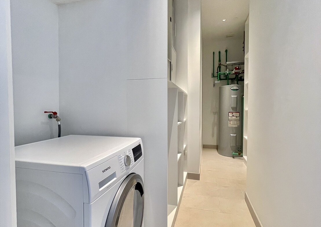 2-Bedroom, 3-Bathroom 129 sqm Condo for Rent at Four Seasons Private Residences Sathorn, Near BTS Saphan Taksin, 150,000 THB/month