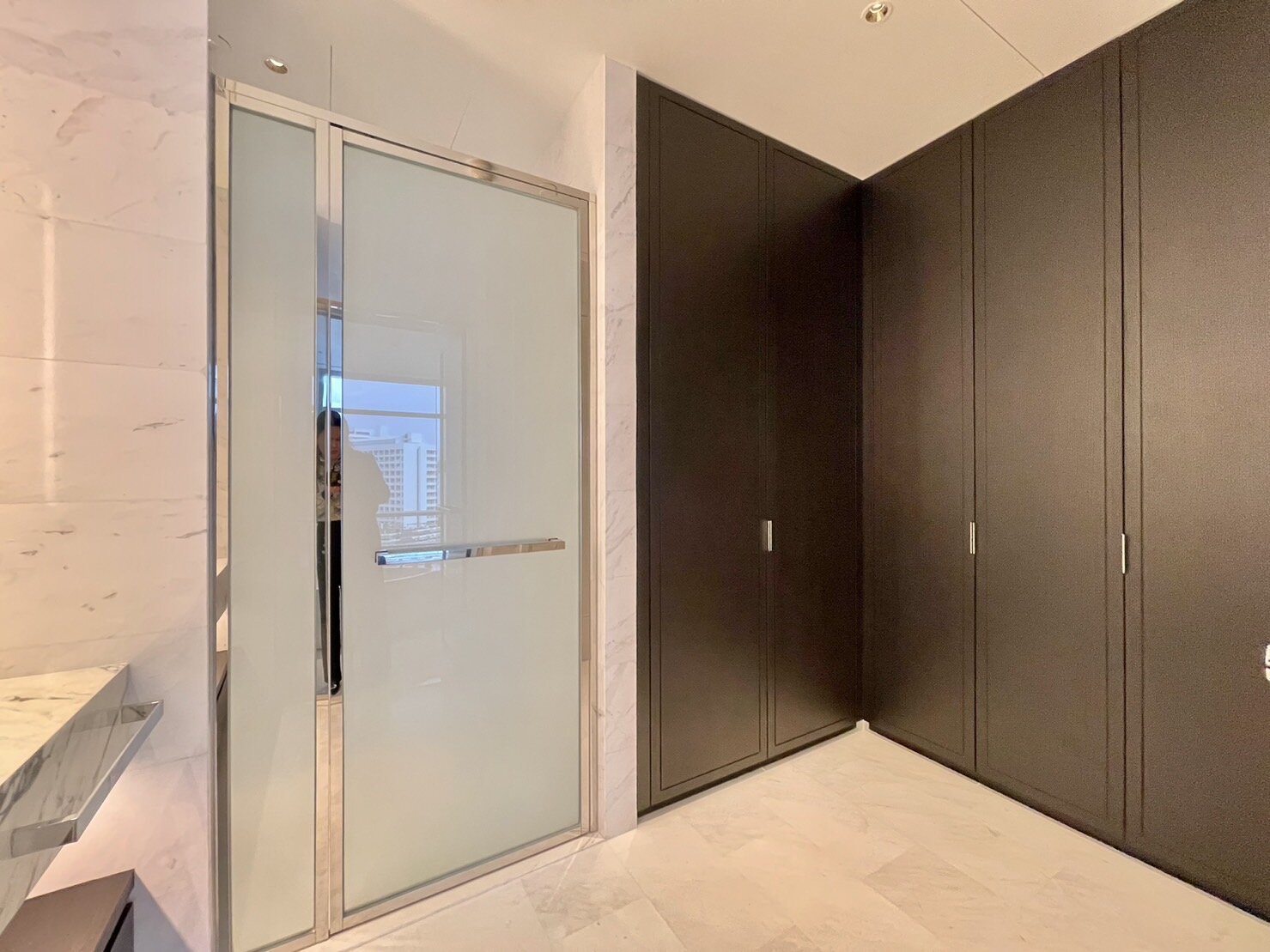 2-Bedroom, 3-Bathroom 129 sqm Condo for Rent at Four Seasons Private Residences Sathorn, Near BTS Saphan Taksin, 150,000 THB/month
