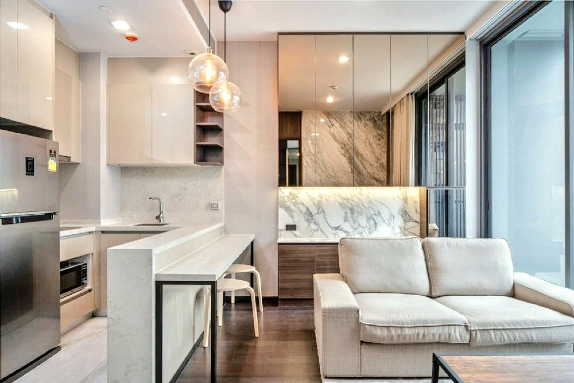 1-Bedroom 1-Bathroom 42 sqm Condo for Rent at LAVIQ Sukhumvit 57, 45,000 THB/month, Near Thonglor BTS Station