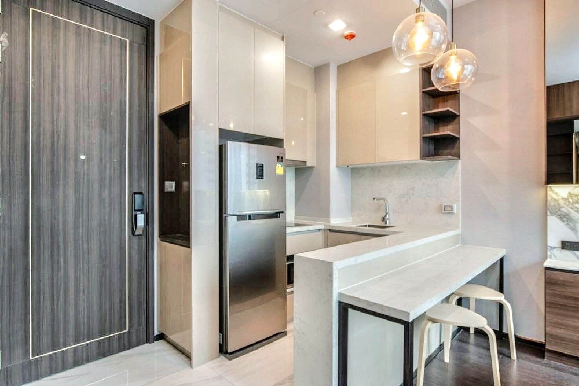 1-Bedroom 1-Bathroom 42 sqm Condo for Rent at LAVIQ Sukhumvit 57, 45,000 THB/month, Near Thonglor BTS Station