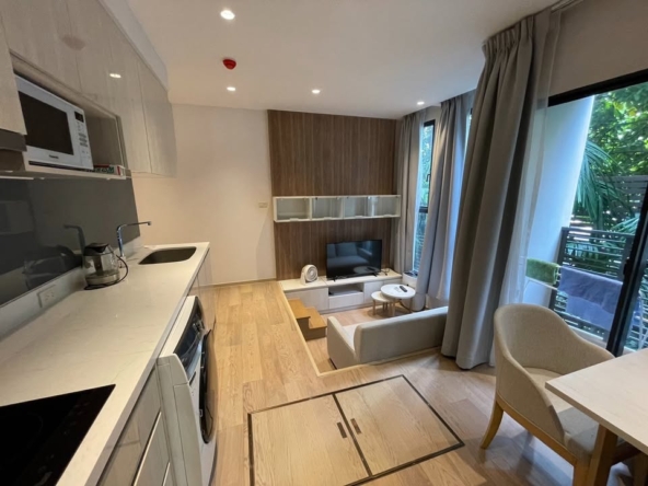 Charming 1 bed, 1 bath, 39 sqm condo at Runesu Thonglor 5. Rent 30K THB/month. Japanese-inspired amenities, BTS Thonglor nearby, move-in Feb 2025!