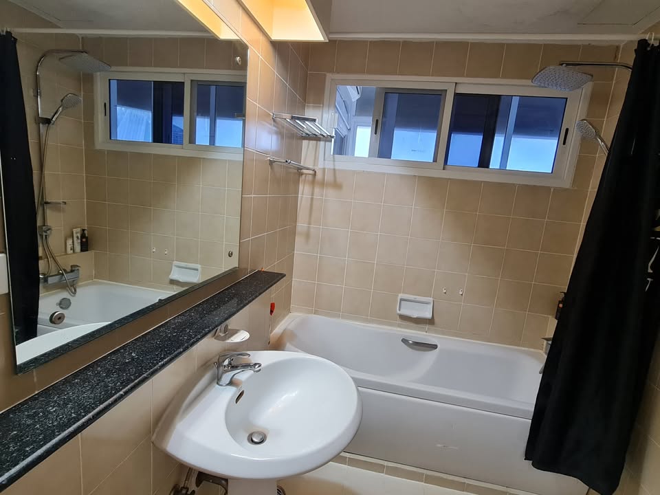 Spacious 2-Bedroom + Extra Room, 1-Bathroom, 82.94 sqm condo at The Waterford Diamond Sukhumvit 30/1 for sale ฿9.79M. High floor, 2 balconies, BTS Phrom Phong/Thonglor.