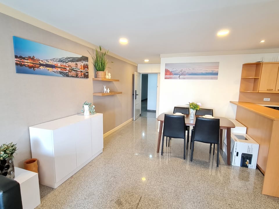 Spacious 2-Bedroom + Extra Room, 1-Bathroom, 82.94 sqm condo at The Waterford Diamond Sukhumvit 30/1 for sale ฿9.79M. High floor, 2 balconies, BTS Phrom Phong/Thonglor.