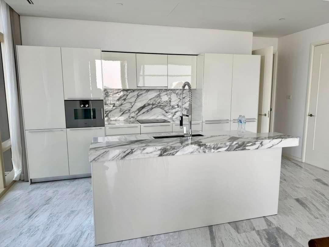 Luxury 3-bed 3-bath 192 sqm condo at Four Seasons Private Residences for rent at ฿260,000/month. Fully furnished, floor 30, Mae Rim, Chiang Mai. Available 14/2/2025!