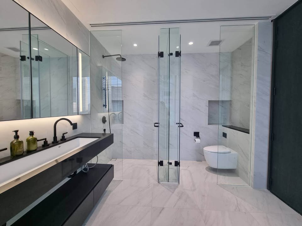 Luxury 2-bed, 2-bath, 98 sqm condo at Tait Sathorn 12, for rent at 120,000 THB/month. Near BTS Chong Nonsi & BTS Surasak. Fully furnished. Call now!