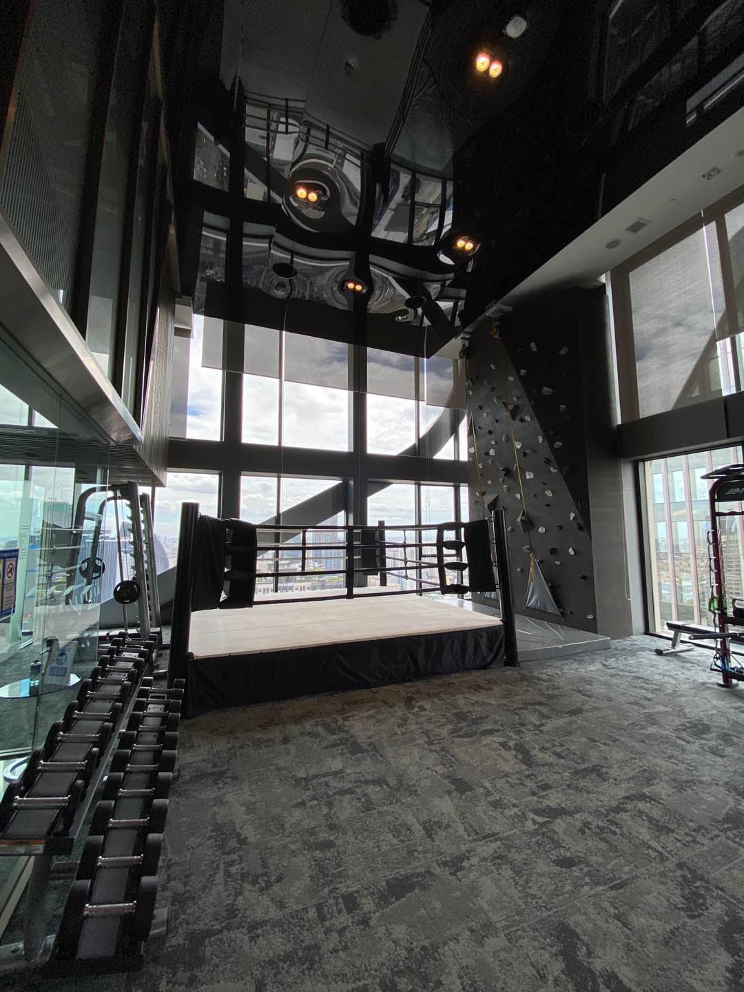 Luxury 2-Bedroom, 2-Bathroom, 77 sqm condo at The Esse at Singha Complex for rent ฿75,000/month. High floor, skyline view, fully furnished, MRT Phetchaburi.