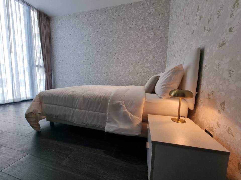 Luxury 2-bed, 2-bath, 98 sqm condo at Tait Sathorn 12, for rent at 120,000 THB/month. Near BTS Chong Nonsi & BTS Surasak. Fully furnished. Call now!