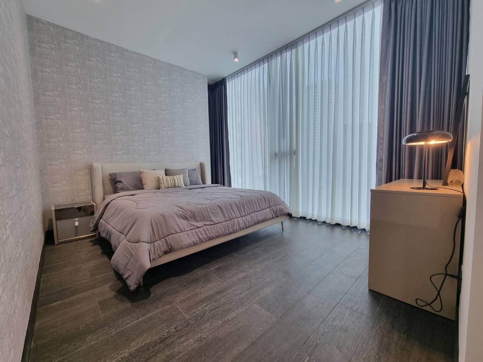 Luxury 2-bed, 2-bath, 98 sqm condo at Tait Sathorn 12, for rent at 120,000 THB/month. Near BTS Chong Nonsi & BTS Surasak. Fully furnished. Call now!