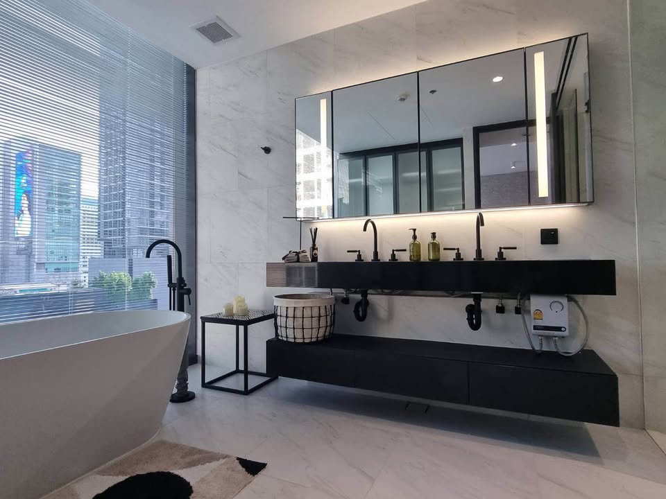 Luxury 2-bed, 2-bath, 98 sqm condo at Tait Sathorn 12, for rent at 120,000 THB/month. Near BTS Chong Nonsi & BTS Surasak. Fully furnished. Call now!