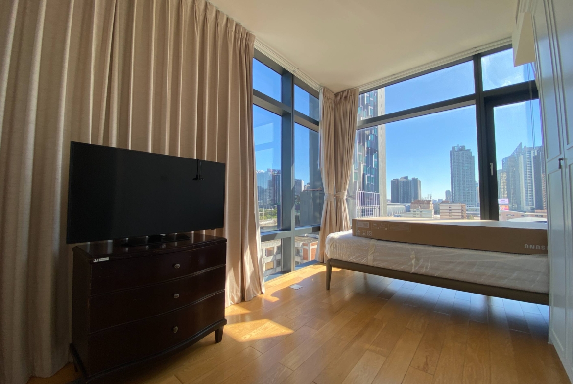 Luxurious 2-bed, 2-bath condo at Circle Living, 78.09 sqm, for rent at 55,000 THB/month. Fully furnished, with city views and modern amenities.