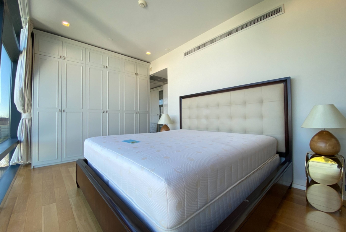 Luxurious 2-bed, 2-bath condo at Circle Living, 78.09 sqm, for rent at 55,000 THB/month. Fully furnished, with city views and modern amenities.