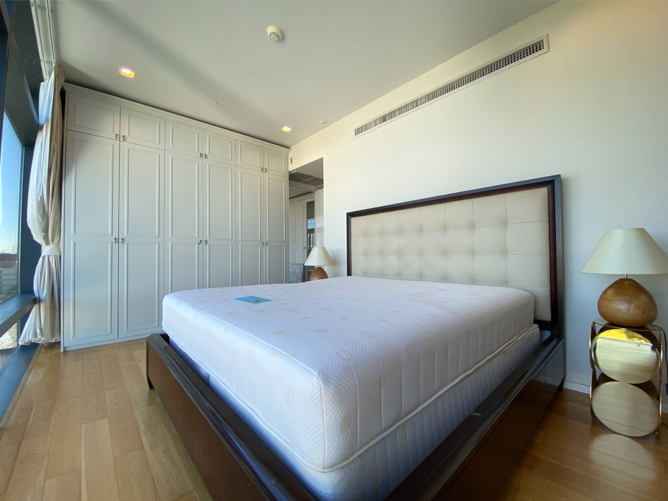 Luxurious 2-bed, 2-bath condo at Circle Living, 78.09 sqm, for rent at 55,000 THB/month. Fully furnished, with city views and modern amenities.