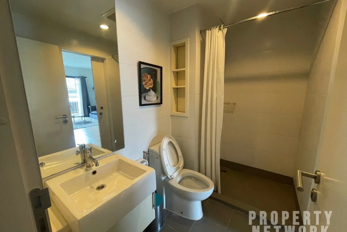 2-Bedroom, 2-Bathroom Condo, 68 sqm, 30,000 THB/month at The Seed Mingle Sathorn Suanplu, Near BTS Sala Daeng - For Rent
