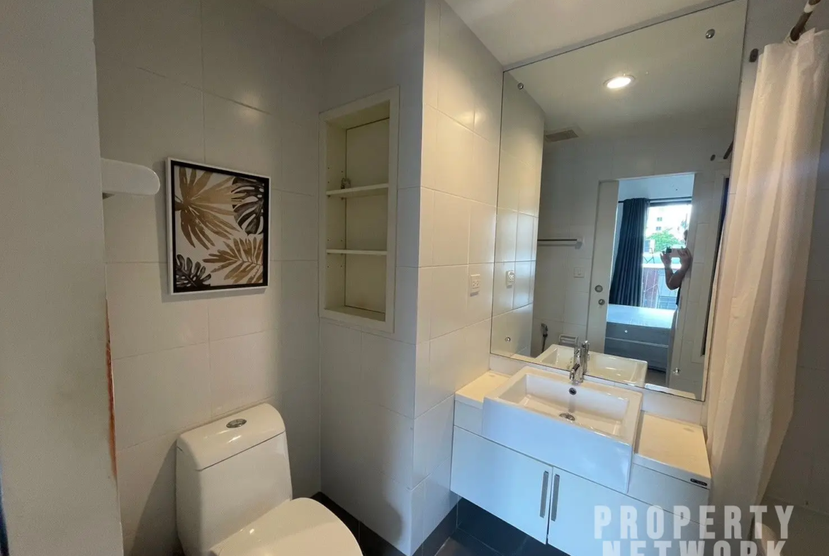 2-Bedroom, 2-Bathroom Condo, 68 sqm, 30,000 THB/month at The Seed Mingle Sathorn Suanplu, Near BTS Sala Daeng - For Rent