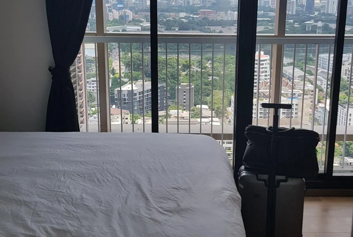 Spacious 2-bed, 2-bath, 53 sqm condo at Park Origin Phrom Phong for sale at ฿13.9M. Prime Sukhumvit 24 location with luxury amenities and BTS access..