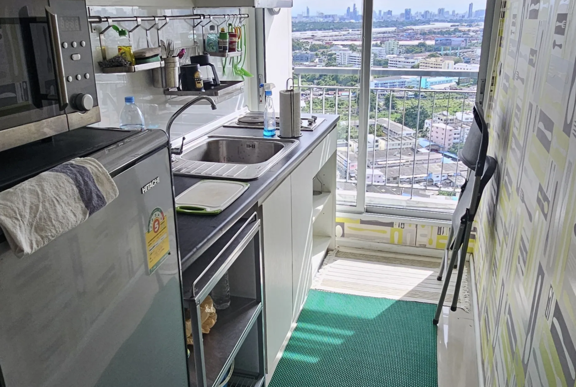 1-bedroom, 1-bathroom 38.33sqm condo at ASPIRE Sukhumvit 48 near BTS Phra Khanong. For sale at 3.5M THB. Prime location with luxury amenities. Contact us now!