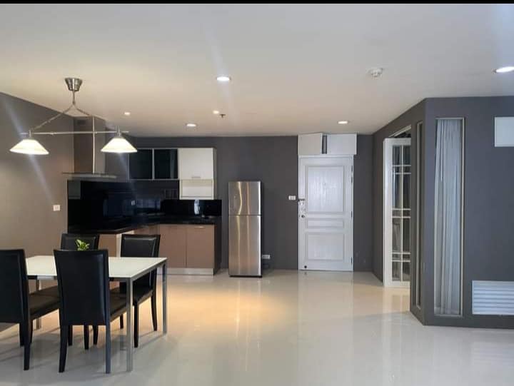 Spacious 3-bed, 2-bath 121 sqm condo at Waterford Diamond Tower for rent. Prime Sukhumvit 30/1 location near BTS Phrom Phong. Rent: 55,000 THB/month.