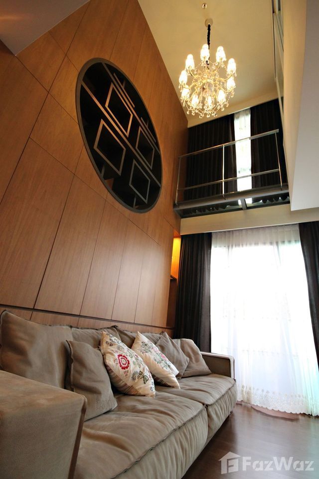 Luxury 2-bed, 4-bath, 150 sqm condo at Noble Remix 2 for sale at ฿32M. Prime Thonglor location, BTS access, maid's room, and stunning city views.