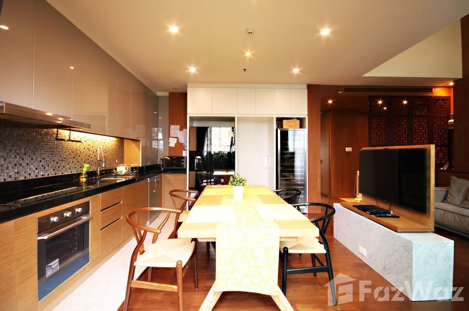 Luxury 2-bed, 4-bath, 150 sqm condo at Noble Remix 2 for sale at ฿32M. Prime Thonglor location, BTS access, maid's room, and stunning city views.