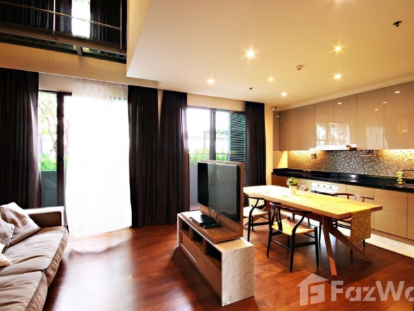 Luxury 2-bed, 4-bath, 150 sqm condo at Noble Remix 2 for sale at ฿32M. Prime Thonglor location, BTS access, maid's room, and stunning city views.