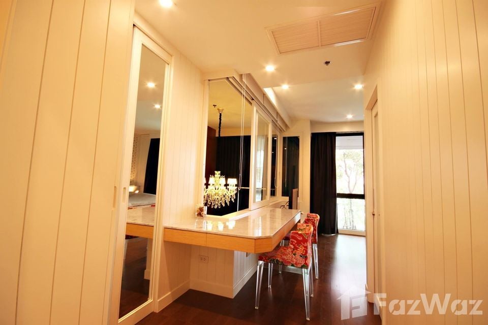 Luxury 2-bed, 4-bath, 150 sqm condo at Noble Remix 2 for sale at ฿32M. Prime Thonglor location, BTS access, maid's room, and stunning city views.