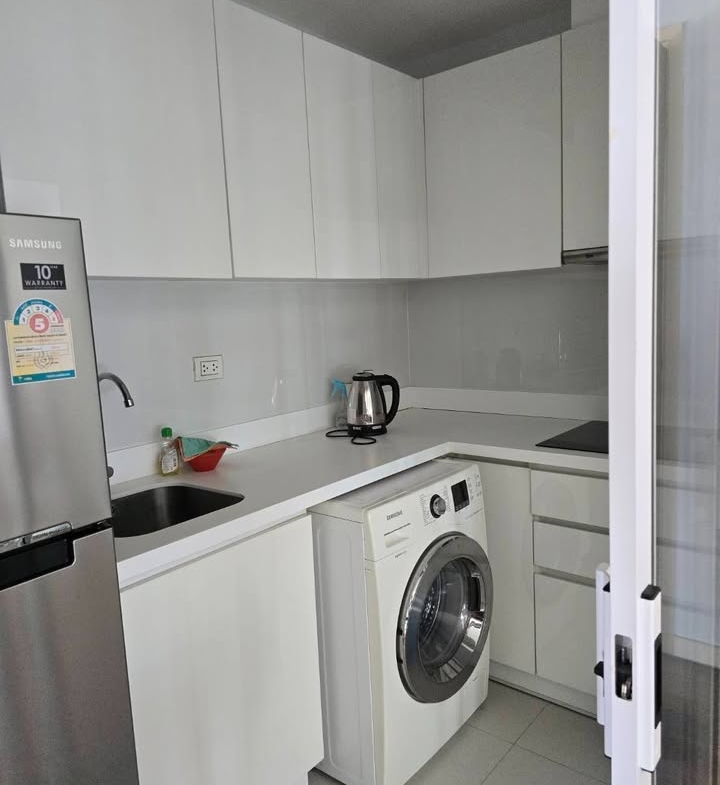 Stylish 2-bedroom condo for rent at Condolette Ize Ratchathewi, fully furnished, 80 sqm, near BTS Ratchathewi. Rent: 43,000 THB/month. Call now!