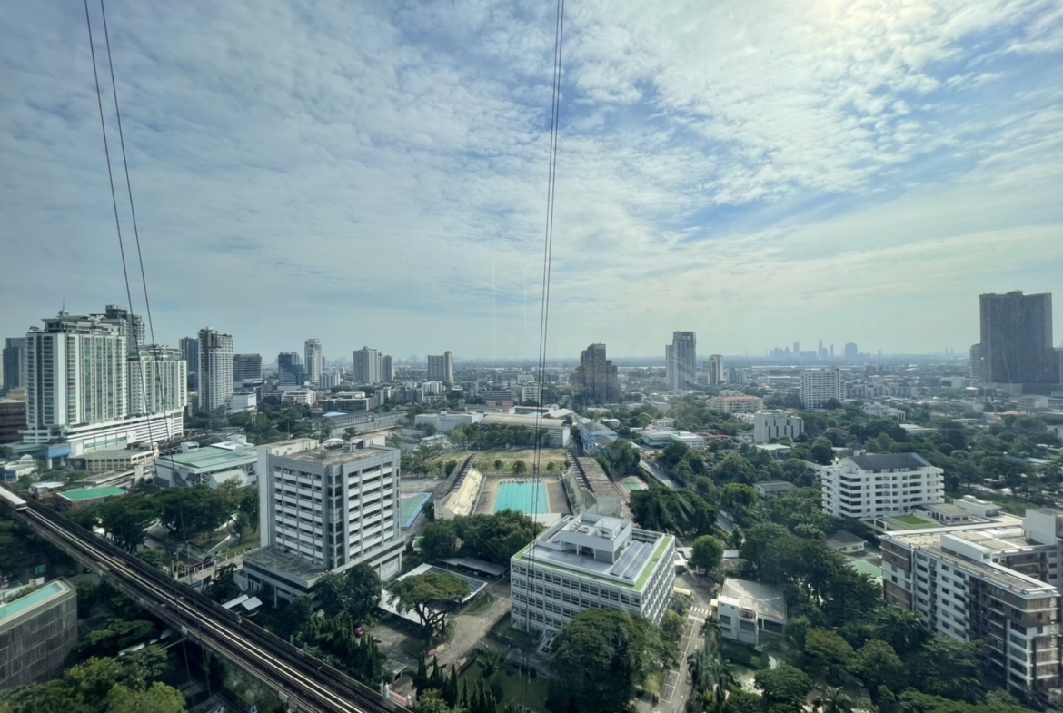 Luxurious 2-bedroom condo for rent at Hyde Heritage Thonglor, 80 sqm on the 21st floor, fully furnished, near BTS Thonglor. Rent: 130,000 THB/month