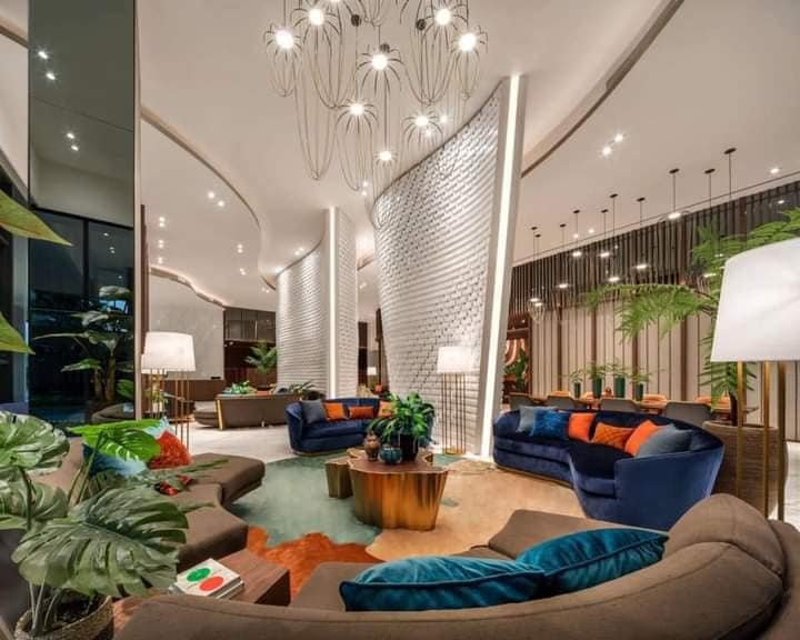 Discover modern living at Oka Haus Sukhumvit 36! This high-floor 1-bedroom condo (34.27 sqm) is fully furnished with premium appliances. Priced at 5,890,000 THB