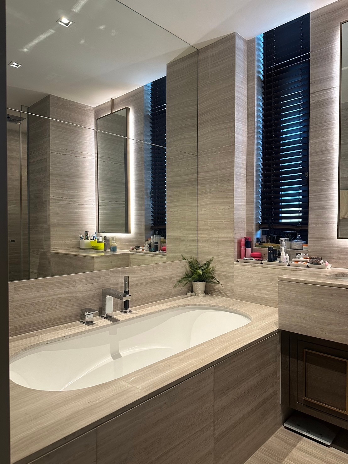 2-Bed, 2-Bath, 83.43 sqm Condo at The Diplomat 39 for Rent 72,000 THB or Sale 27,000,000 THB, 300m to BTS Phrom Phong, Luxury Sukhumvit Living.