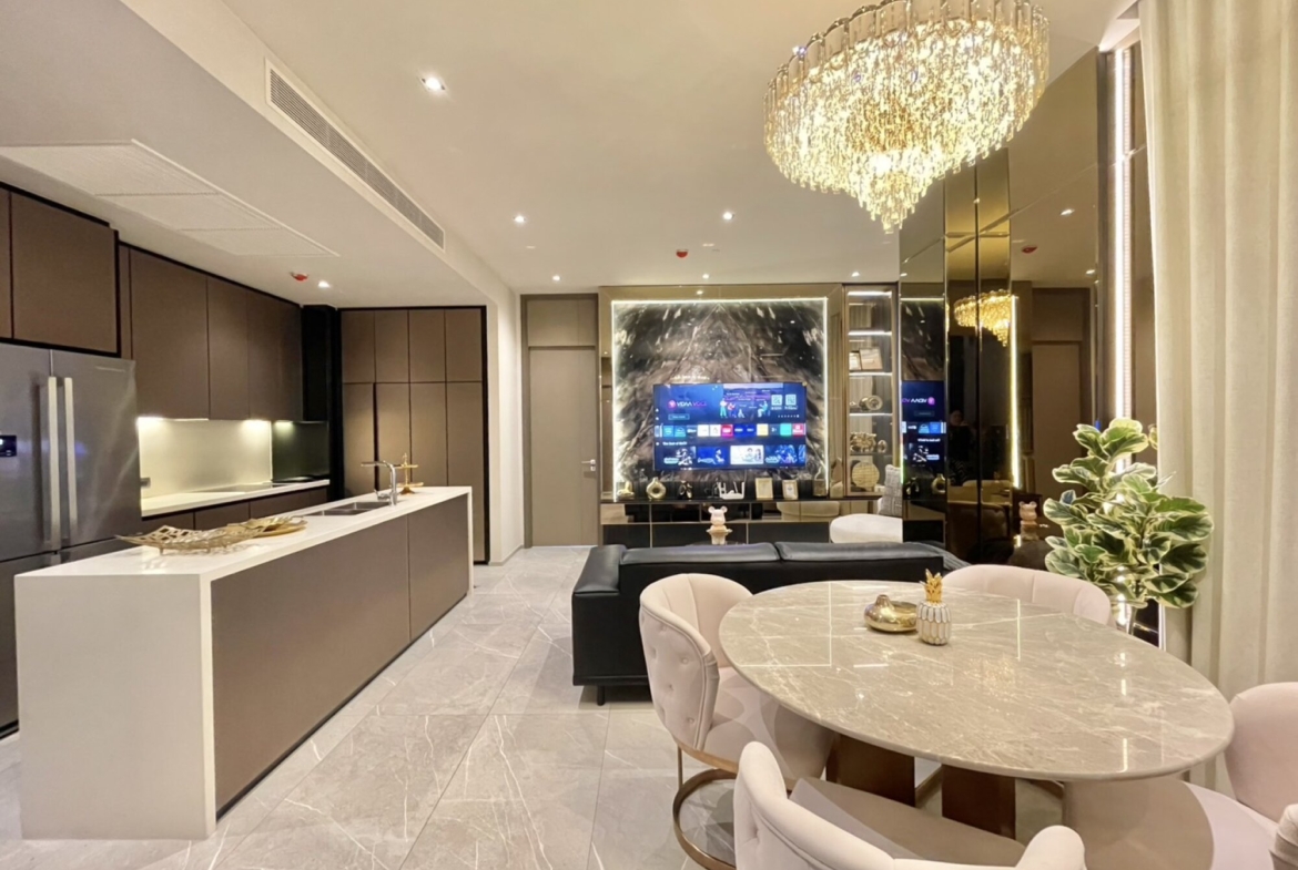 Luxurious 2-bedroom condo for rent at Hyde Heritage Thonglor, 80 sqm on the 21st floor, fully furnished, near BTS Thonglor. Rent: 130,000 THB/month