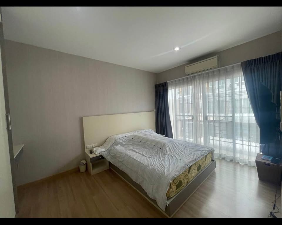 3-BR, 3-Bath, 187sqm Townhouse for Rent at Panasiri Residences, 38K/month, Near Lat Phrao MRT & Saphan Khwai BTS, Fully Furnished, 2 Parking Spaces