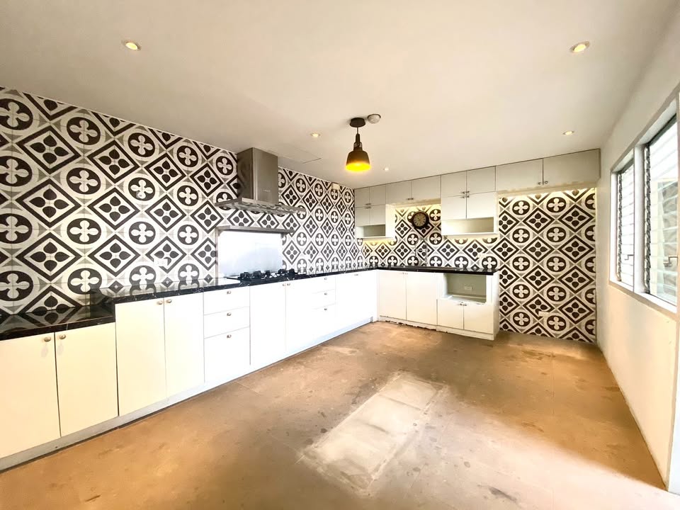 6-Bed, 6-Bath, 550.47 sqm Duplex for Rent at DS1 (D.S. Tower 1), Near Phrom Phong BTS, ฿120,000/month – Luxury Living in Sukhumvit, Bangkok