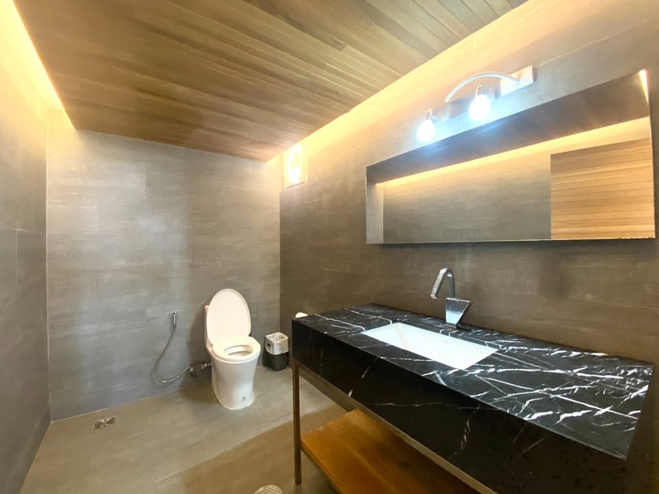 6-Bed, 6-Bath, 550.47 sqm Duplex for Rent at DS1 (D.S. Tower 1), Near Phrom Phong BTS, ฿120,000/month – Luxury Living in Sukhumvit, Bangkok