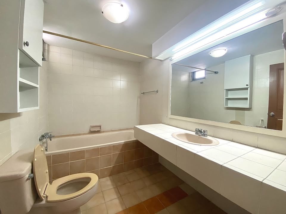 6-Bed, 6-Bath, 550.47 sqm Duplex for Rent at DS1 (D.S. Tower 1), Near Phrom Phong BTS, ฿120,000/month – Luxury Living in Sukhumvit, Bangkok
