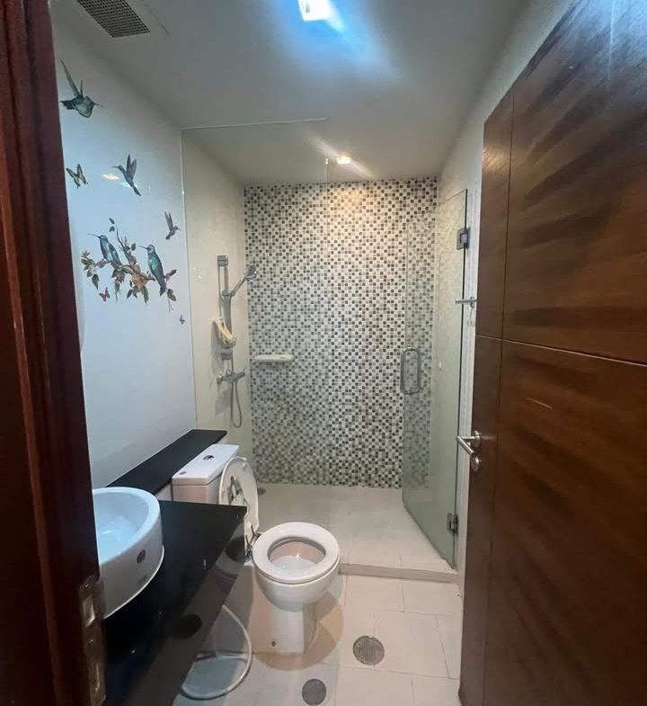 2-Bed, 2-Bath, 80 sqm Condo for Rent at Sukhumvit City Resort, ฿30,000/month, Near Nana BTS – Fully Furnished, Ideal for Professionals & Families