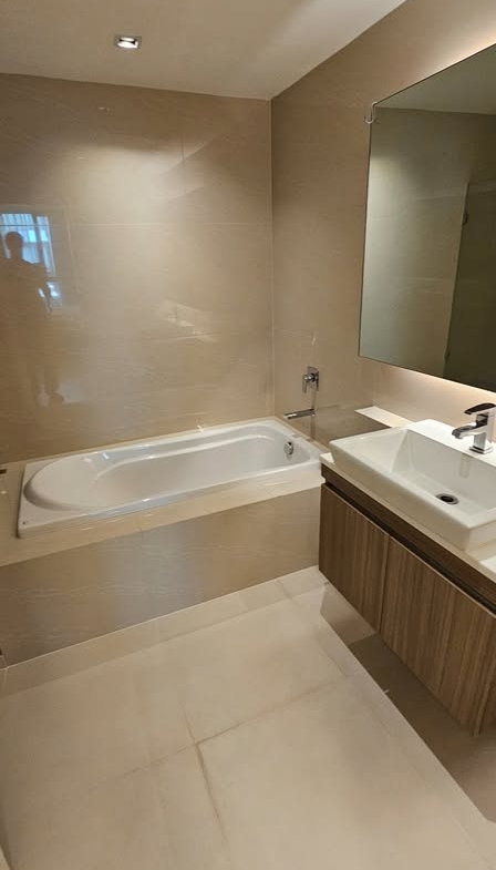 2-Bed, 2-Bath, 63 sqm Condo for Rent at Vtara Sukhumvit 36, ฿33,000/month, Near BTS Thong Lo – Fully Furnished, Luxurious Urban Living in Prime Location
