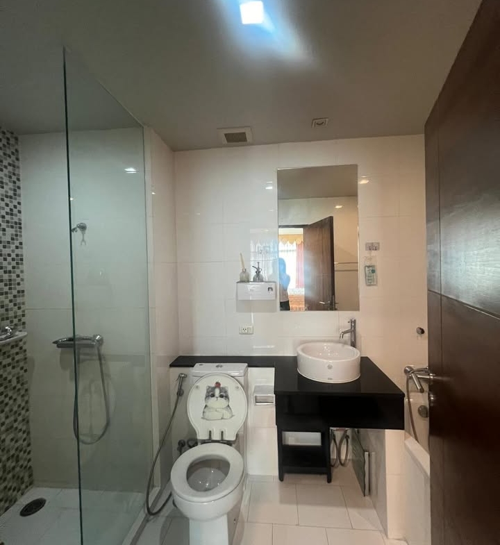 2-Bed, 2-Bath, 80 sqm Condo for Rent at Sukhumvit City Resort, ฿30,000/month, Near Nana BTS – Fully Furnished, Ideal for Professionals & Families