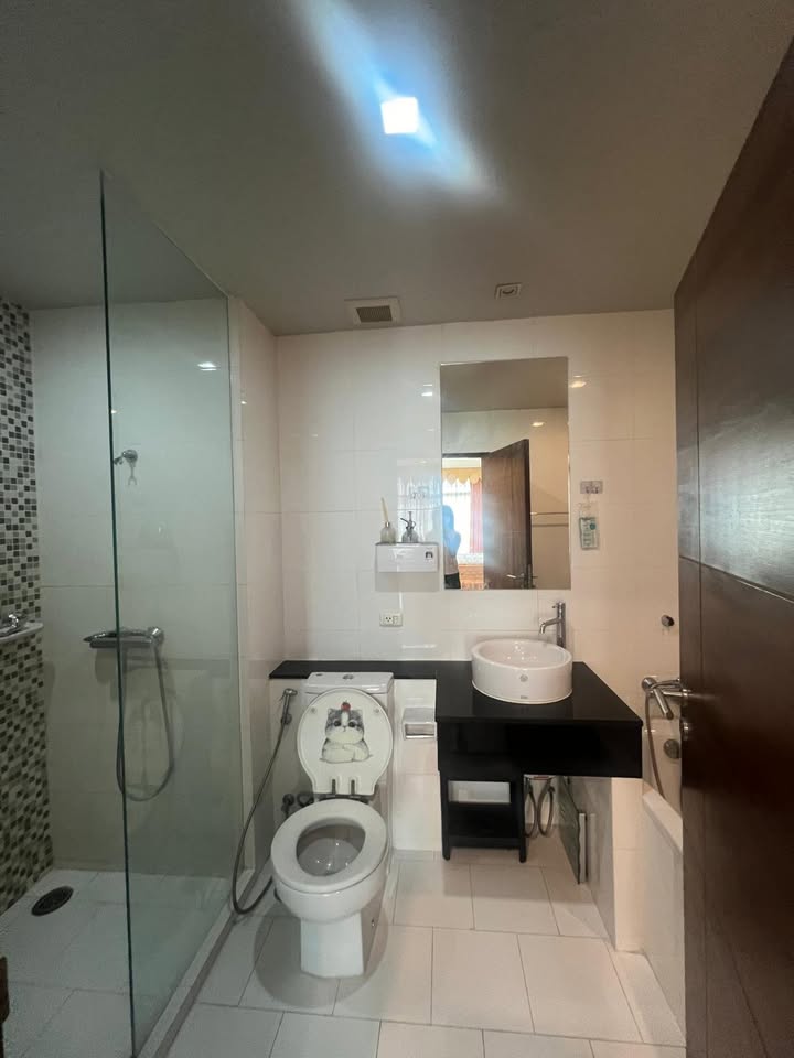 2-Bed, 2-Bath, 80 sqm Condo for Rent at Sukhumvit City Resort, ฿30,000/month, Near Nana BTS – Fully Furnished, Ideal for Professionals & Families