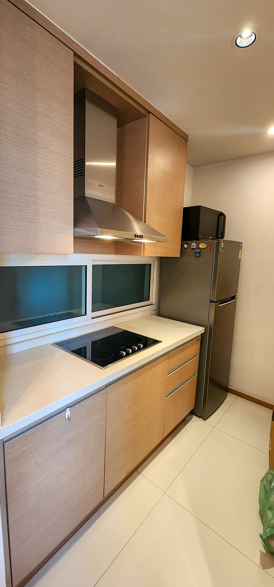 2-Bedroom, 2-Bathroom Duplex Condo, 108.9 sqm at The Empire Place, Sathon, Bangkok for Sale, 18,500,000 THB, Near BTS Chong Nonsi Station.