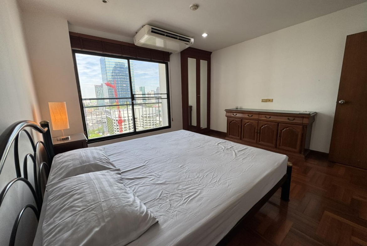 3-Bed, 2-Bath, 124.74 sqm Condo at Liberty Park 2, Sukhumvit 11 for Sale, 9.2M THB, 5-min Walk to BTS Nana