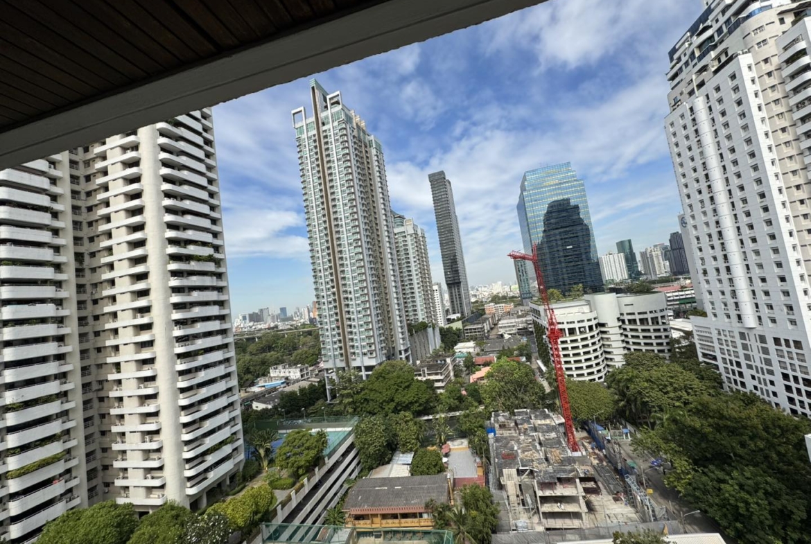 3-Bed, 2-Bath, 124.74 sqm Condo at Liberty Park 2, Sukhumvit 11 for Sale, 9.2M THB, 5-min Walk to BTS Nana