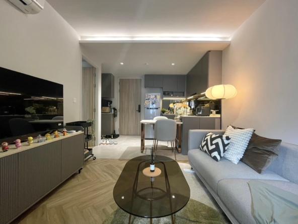 1-bedroom plus condo at Chapter Thonglor 25, 47 sqm, fully furnished with modern design, near BTS Thonglor, featuring premium facilities and elegant interiors.