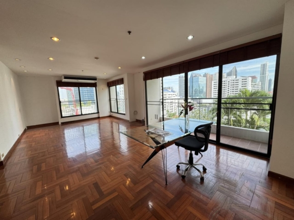 3-Bed, 2-Bath, 124.74 sqm Condo at Liberty Park 2, Sukhumvit 11 for Sale, 9.2M THB, 5-min Walk to BTS Nana