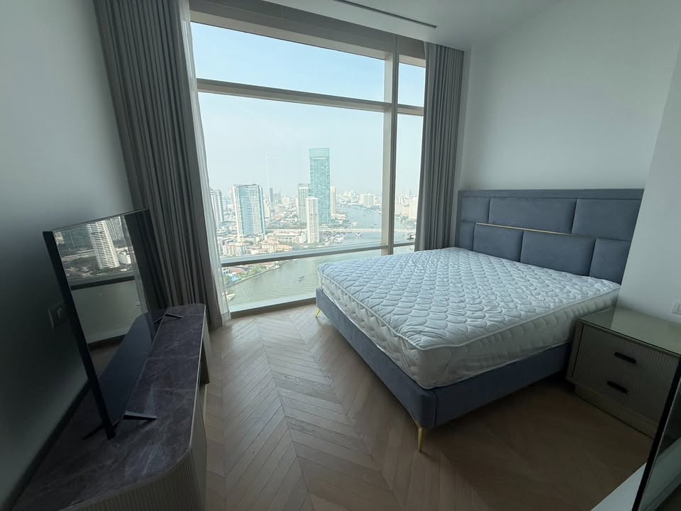 3-Bed, 3-Bath, 192 sqm Condo at Four Seasons Residences, Sathon, for Rent at 260K THB/month, Near Saphan Taksin BTS, Luxury Living with River Views