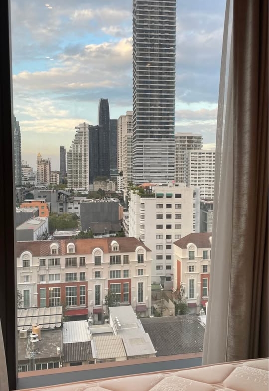 Luxury 2-bed 2-bath 83 sqm condo at Khun by Yoo, Thonglor. Fully furnished, prime location. For rent at 90,000 THB/month. Contact us for a viewing today!