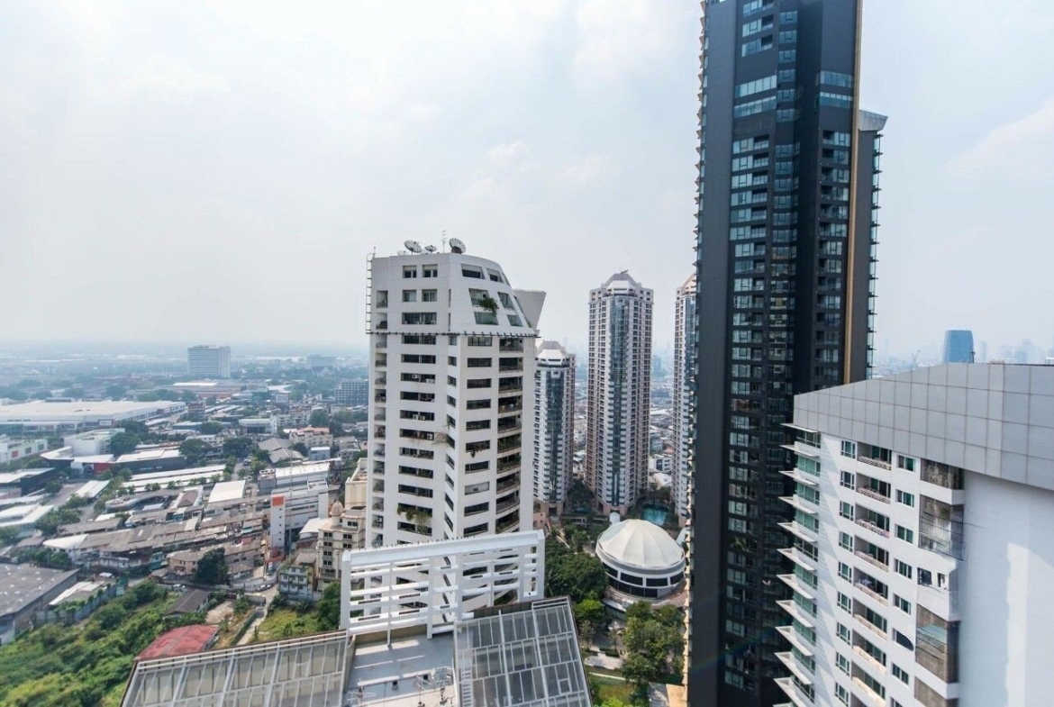 2-Bed, 2-Bath, 110 sqm Condo for Rent at Emporio Place, Sukhumvit, 65K THB/month, Near Phrom Phong BTS, Fully Furnished, Modern Living in Bangkok