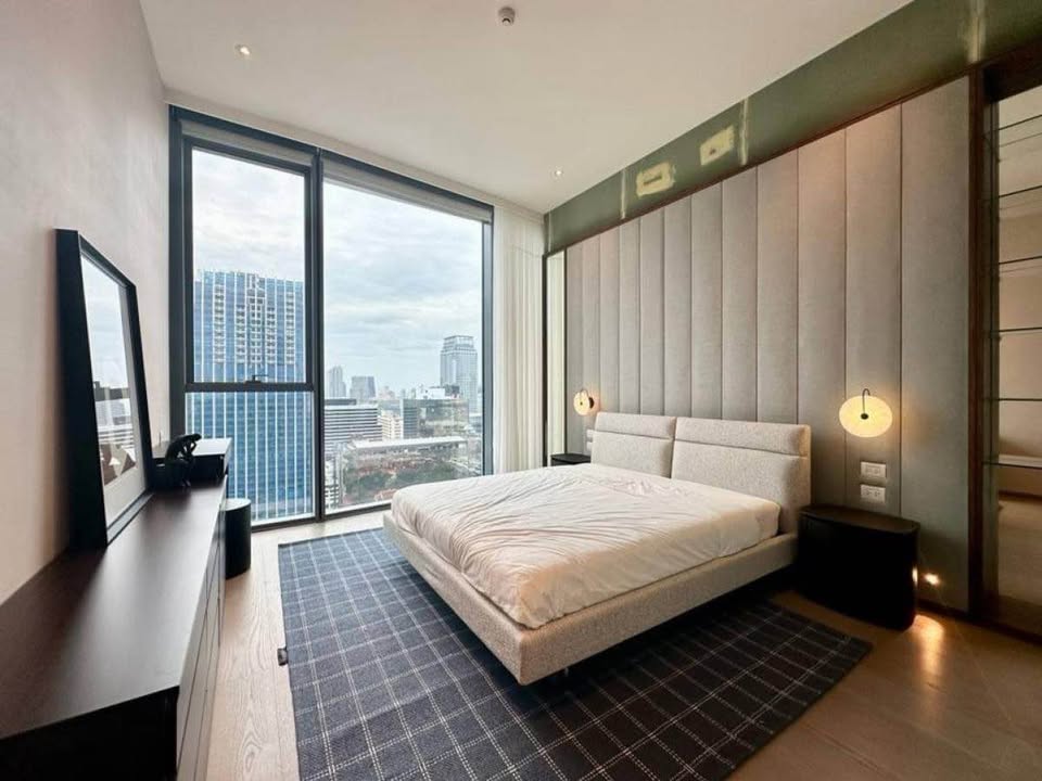 2-Bed, 3-Bath, 154 sqm Condo at Scope Langsuan for Rent, 390K THB/month, 5-min Walk to Chidlom BTS