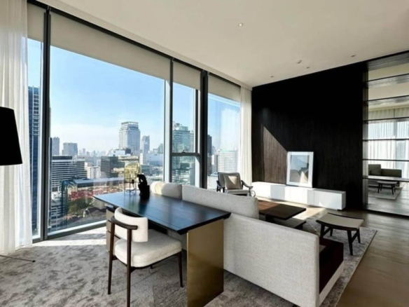 2-Bed, 3-Bath, 154 sqm Condo at Scope Langsuan for Rent, 390K THB/month, 5-min Walk to Chidlom BTS